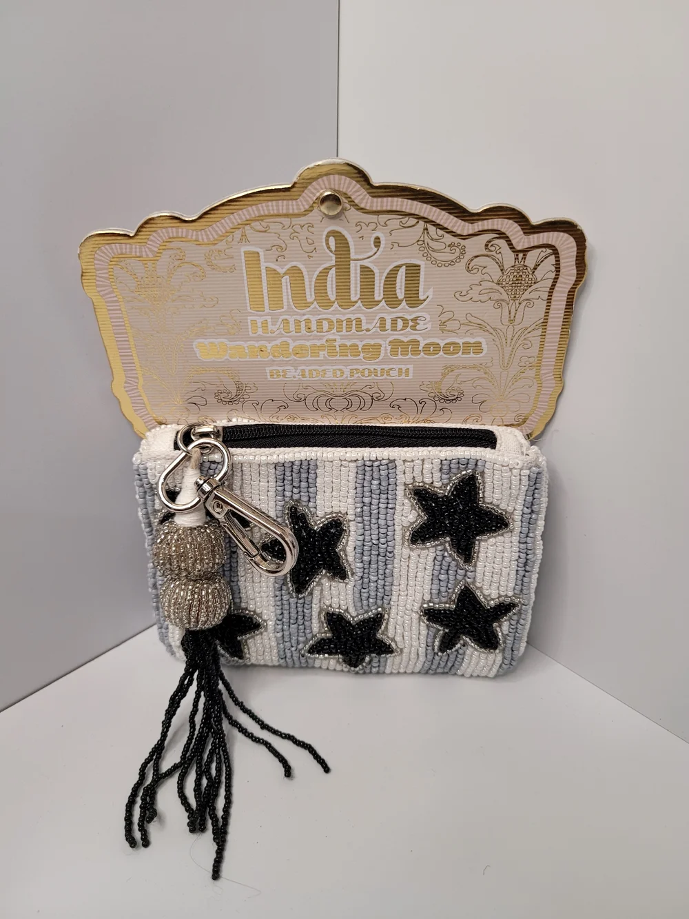 👉✨️Made In India Handmade Beaded Star Pouch in White & Black